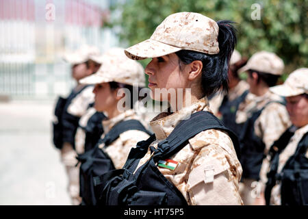 Les femmes kurdes du 2e bataillon, 6e brigade, une unité féminine de tous les peshmergas, Iraq Sulaymaniyah. Banque D'Images