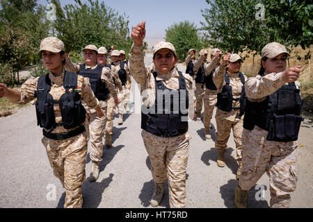 Les femmes kurdes du 2e bataillon, 6e brigade, une unité féminine de tous les peshmergas, Iraq Sulaymaniyah. Banque D'Images