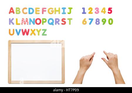 Alphabet magnétique. Construire votre mot avec des lettres, tableau blanc et les mains. Isolé sur blanc Kit. Banque D'Images