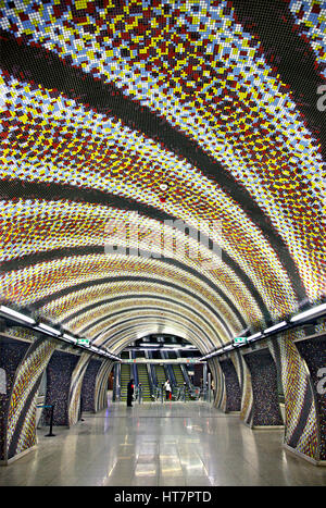 L'impressionnant Szent Gellert Ter métro dans la toute nouvelle ligne 4, Budapest, Hongrie Banque D'Images