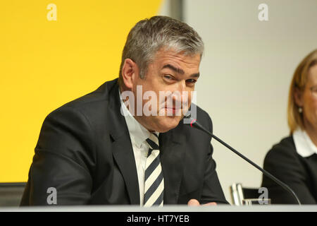 Bonn, Allemagne. 05Th Mar, 2017. Bonn, Allemagne, le 8 mars 2017, Deutsche Post DHL Group conférence de presse bilan : membre du conseil exécutif Juergen Gerdes. Credit : Juergen Schwarz/Alamy Live News Banque D'Images