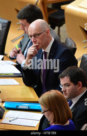 Édimbourg, Écosse, Royaume-Uni, 08, mars 2017. Secrétaire de l'éducation écossais John Swinney au cours de l'éducation Questions au parlement écossais, le Crédit : Ken Jack/Alamy Live News Banque D'Images