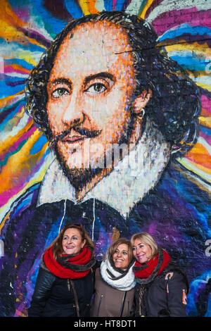 L'Angleterre, Londres, Southwark, Bankside, Clink Street, fresque de Shakespeare Banque D'Images