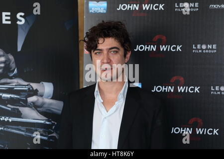 Roma, Italie. 05Th Mar, 2017. L'acteur Riccardo Scamarcio italien pendant une séance de film 'John Wick - Chapitre 2', film réalisé par Chad Stahelski Crédit : Matteo Nardone/Pacific Press/Alamy Live News Banque D'Images