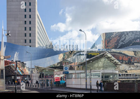 L'entrée latérale à la gare de Grand Central et la navigation dans le centre commercial Street, Birmingham Banque D'Images