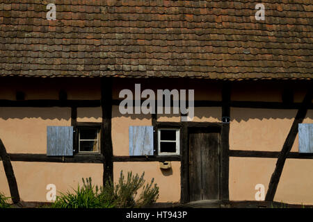 L'Écomusée d'Alsace est le plus grand musée en plein air france et montre un village alsacien du début du xxe siècle. Il illustre ce que r Banque D'Images