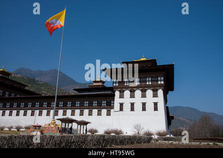 Le Bhoutan, Thimphu. Tashichhoedzong (aka Tashichho Dzong) monastère bouddhiste historique et de la forteresse qui abrite aujourd'hui le siège du gouvernement civil du Bhoutan. Banque D'Images