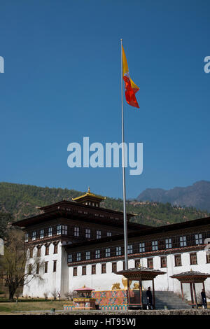 Le Bhoutan, Thimphu. Tashichhoedzong (aka Tashichho Dzong) monastère bouddhiste historique et de la forteresse qui abrite aujourd'hui le siège du gouvernement civil du Bhoutan. Banque D'Images