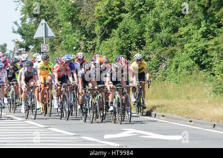 ESSEX UK 7 Juin 2015 : Groupe de femmes cyclistes dans aviva UK tour course cycliste Banque D'Images