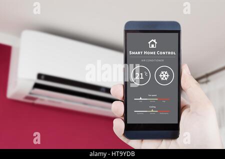 Air conditionné avec contrôle à distance du système d'accueil smart sur appareil numérique. Banque D'Images