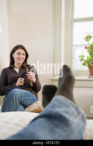 Le tricot femme Banque D'Images