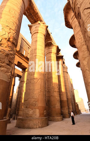 Salle hypostyle du Temple de Karnak, Louxor, Égypte, Banque D'Images