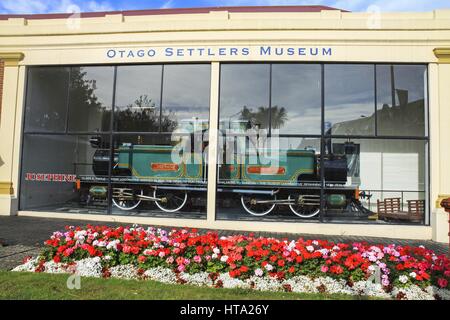 La plus ancienne locomotive de chemin de fer à moteur à vapeur conservée nommée Josephine dans le musée des colons d'Otago à Dunedin en Nouvelle-Zélande Banque D'Images