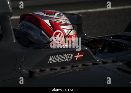 Barcelone, Espagne. Mar 9, 2017. KEVIN MAGNUSSEN (DAN) de l'équipe Haas prend à la piste au jour 7 de la Formule 1 les essais au Circuit de Catalunya Crédit : Matthias Rickenbach/ZUMA/Alamy Fil Live News Banque D'Images