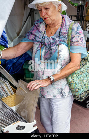 Florida South, Miami Beach, week-end art déco, festival communautaire, foire de rue, vendeur de vendeurs de vendeurs, étals stand marchands de marchands de marché Banque D'Images