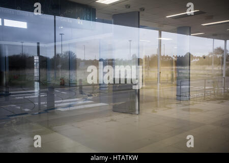 Vues de l'entrée de l'aérodrome à l'abandon maintenant dans l'aéroport Manston de Thanet, Margate Banque D'Images