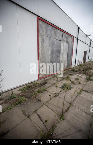 Vues de l'entrée de l'aérodrome à l'abandon maintenant dans l'aéroport Manston de Thanet, Margate Banque D'Images