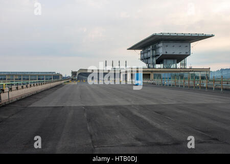 L'usine Fiat Lingotto, une fois qu'une avant-garde auto usine avec une piste d'essai sur le toit et ow un complexe de divertissement. Banque D'Images