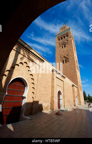 La Koutoubia a terminé 1199 avec un carré minaret Berbère, Marrakech, Maroc Banque D'Images