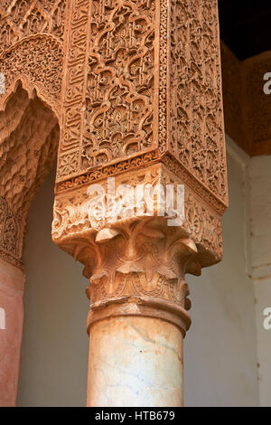 Les arabesques de la plâtrière mocarabe Tombes Saadiennes le 16e siècle mausolée des princes Saadiens, Marrakech, Maroc Banque D'Images