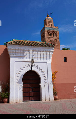 La Koutoubia a terminé 1199 avec un carré minaret Berbère, Marrakech, Maroc Banque D'Images