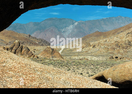 L'affichage à l'écran Mobius en Alabama Hills près de Lone Pine, Sierra Nevada, Californie, USA Banque D'Images