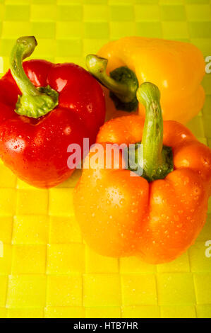 Poivrons rouge et jaune Banque D'Images