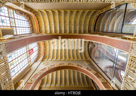 L'intérieur de l'hôpital de la Santa Creu i Sant Pau, Barcelone, Catalogne, Espagne. Par l'architecte moderniste catalan Lluís Domènech i Montaner. Banque D'Images