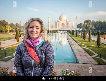 Portrait d'une femme à l'hôtel Taj Mahal à Agra, Inde. Banque D'Images