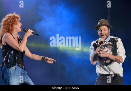 Le chanteur italien Jovanotti et Renato Zero joué en direct à Campovolo à Reggio Emilia, 22 sep 2012 Banque D'Images