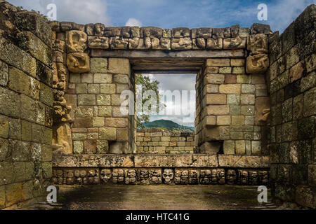 Détail sculpté à ruines Maya de Copan - Site archéologique, Honduras Banque D'Images