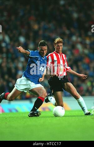 IAN FERGUSON & CHRIS LUMSDON RANGERS V SUNDERLAND le 21 juillet 1999 Banque D'Images