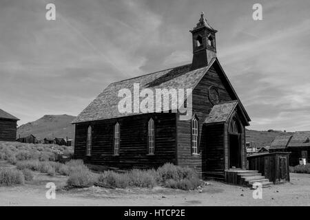 L'Église presbytérienne au Bodie. Le Bodie State Park est la demeure de Bodie, une ville minière d'argent et de cuivre dans le désert de l'est de la Californie. Banque D'Images