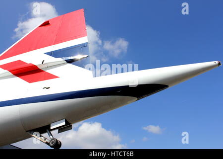 BROOKLANDS, ANGLETERRE - 02 avril 2012 : dérive de Concorde à British Airways livery Banque D'Images