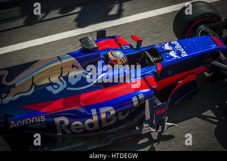 Montmelo, Catalogne, Espagne. 10 Mar, 2017. CARLOS SAINZ JR. (ESP) de Toro Rosso à l'arrêt au stand au jour 8 de la Formule 1 les essais au Circuit de Catalunya Crédit : Matthias Rickenbach/ZUMA/Alamy Fil Live News Banque D'Images