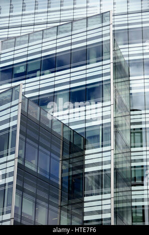 Les immeubles de bureaux à 10 et 12 Hammersmith Grove, Hammersmith, London, UK. Banque D'Images