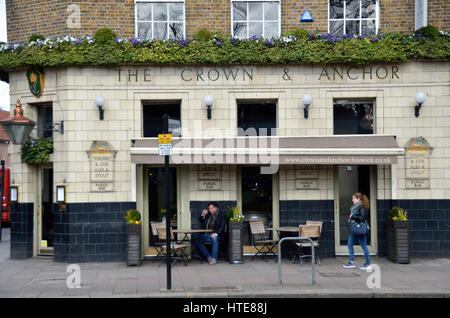 La Couronne et Anchor pub à Chiswick, Londres, Royaume-Uni. Banque D'Images