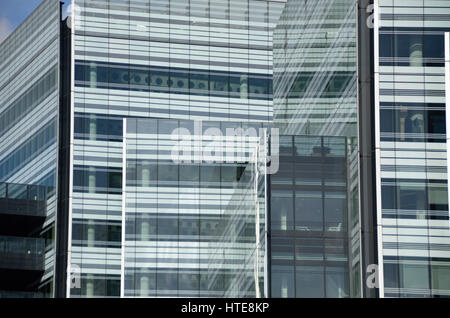 Les immeubles de bureaux à 10 et 12 Hammersmith Grove, Hammersmith, London, UK. Banque D'Images
