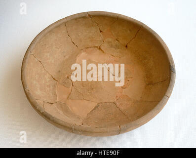 Le bac. 5ème ANNONCE de siècle. Les céramiques produites en Afrique du Nord. Art de la table. Dump de Romain Villa Romana street, Tarragone, Espagne. Musée Archéologique National. Tarragone. L'Espagne. À l'intérieur. Banque D'Images