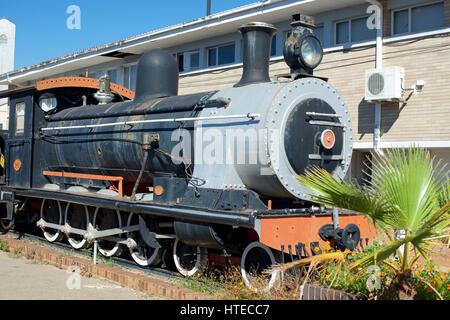 Chemins de fer d'Afrique du Sud 4-8-0 de classe 7 1892 locomotive à vapeur de l'Union européenne pré-ère dans le Cap de Bonne Espérance. Midland no. 345, no R-S 976, plinthed Banque D'Images