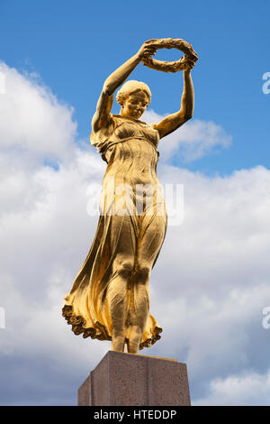 La Golden Lady, la sculpture du monument du souvenir dans la ville de Luxembourg. Banque D'Images