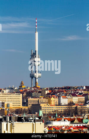 Tour de la télévision Zizkov à Prague - République Tchèque Banque D'Images