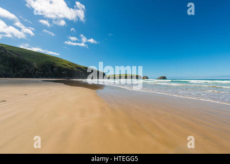 Plage de sable fin, la baie de Tautuku, la région de Southland, Catlins, Southland, Nouvelle-Zélande Banque D'Images