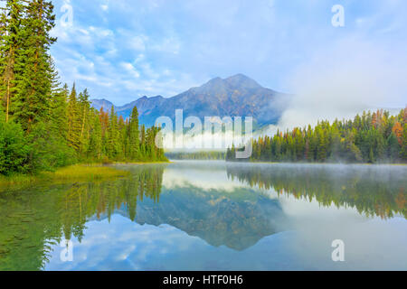 Le lac Pyramid, Jasper National Park Banque D'Images