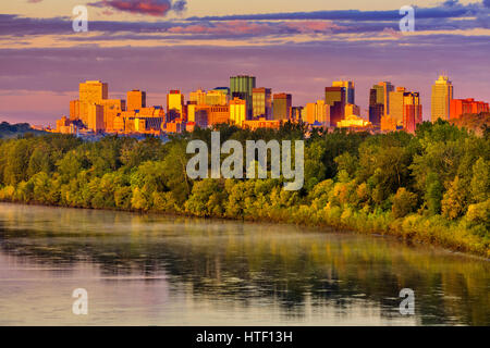 Centre-ville d'Edmonton et de la rivière Saskatchewan Nord, Edmonton (Alberta) Banque D'Images