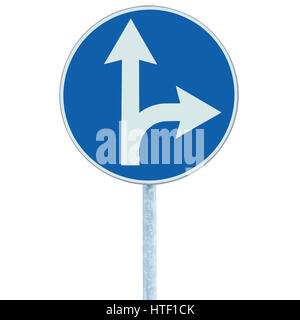 Droit obligatoire ou à droite, en avant, direction route voie de circulation routière pointeur signe, concept, choix isolé bleu, blanc signalisation routière arr Banque D'Images