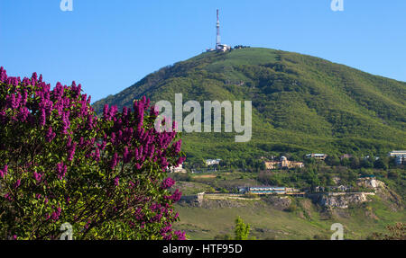 Vue sur le majestueux mont Mashuk de Pyatigorsk, Caucase, Russie. Banque D'Images