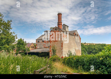 Vieux bâtiment en ruine, abandonné et, République Tchèque Banque D'Images