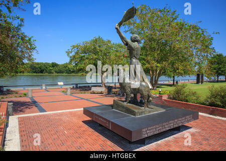 Statue de Florence Martus, également connu sous le nom de forme Girl, au centre-ville de Savannah, Géorgie. Banque D'Images