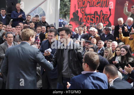 Tirana, Albanie, du 11 mars 2017. Rassemblement politique du Parti démocratique d'Albanie dans le cadre de la campagne électorale 2017 en Albanie : Lulzim Basha et Jakub Sivak Banque D'Images